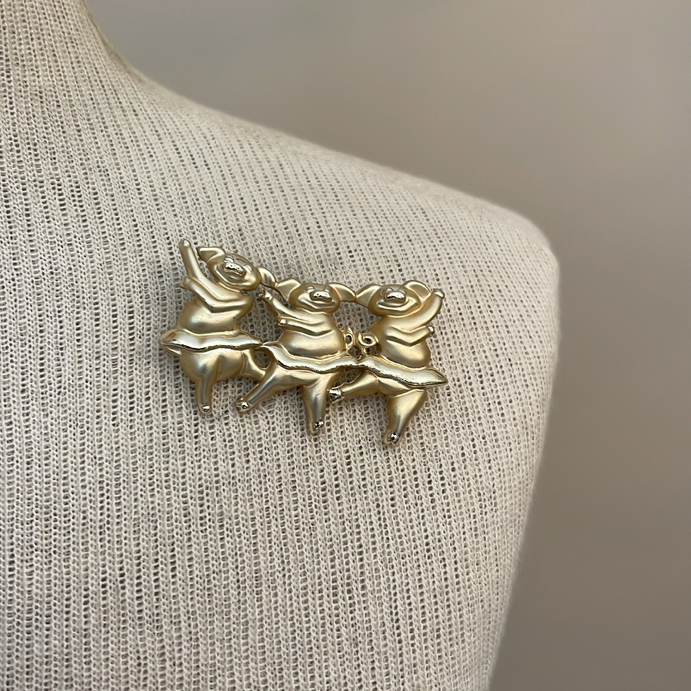 Vintage 1980s Gold Tone Three Pigs Piglets Dancing Ballerina Brooch Pin Jewelry - Picture 12 of 16